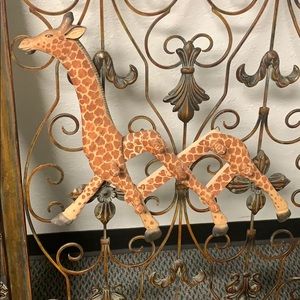 Giraffe accordion coat rack